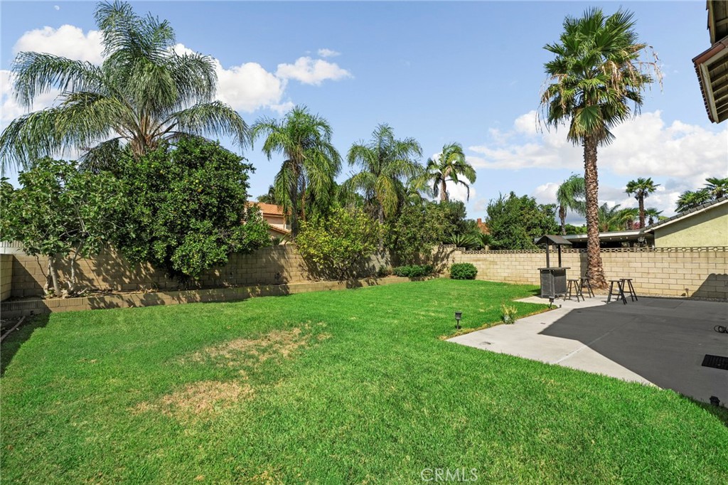 2714 S Cucamonga Avenue Property Photo 36