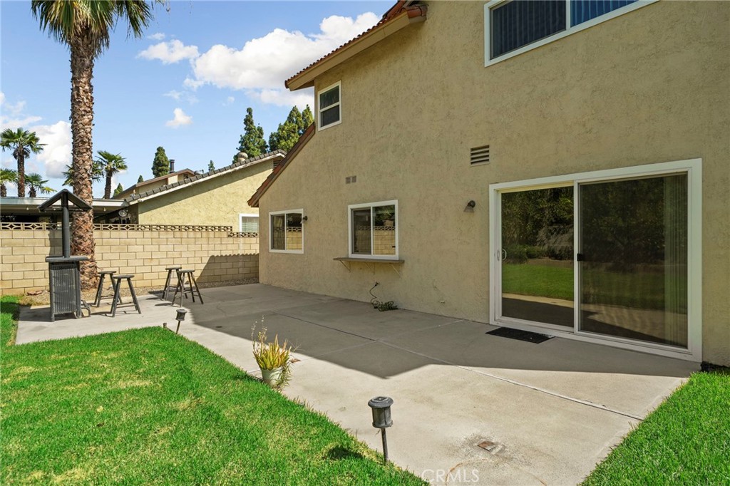 2714 S Cucamonga Avenue Property Photo 39