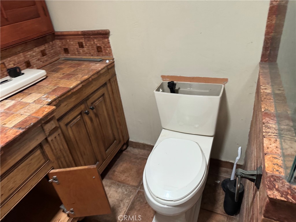3015 Pepper Tree Lane Property Photo 6