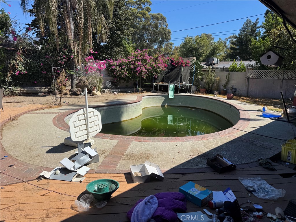 3015 Pepper Tree Lane Property Photo 13