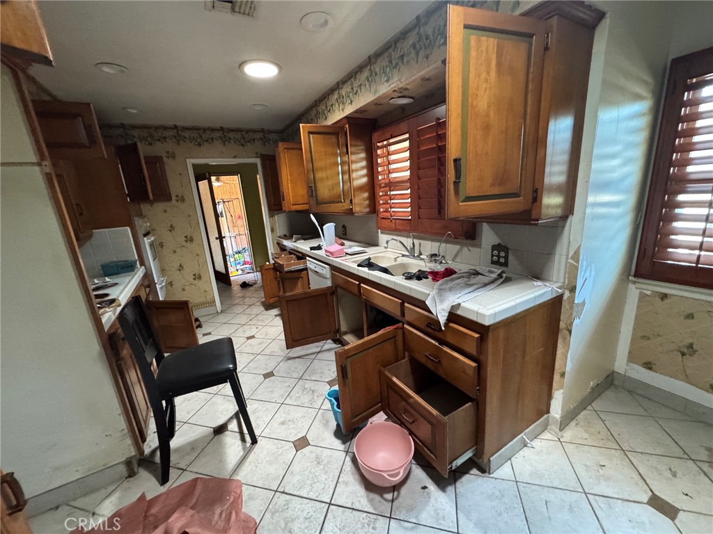 3015 Pepper Tree Lane Property Photo 19