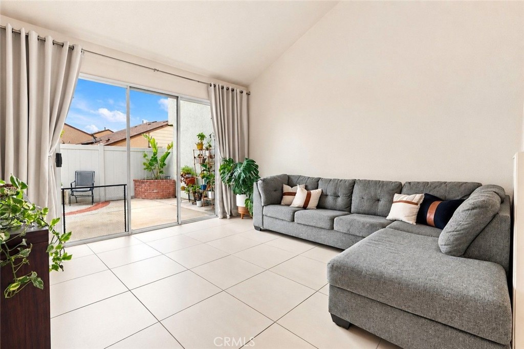 1611 Raintree Place D Property Photo 2