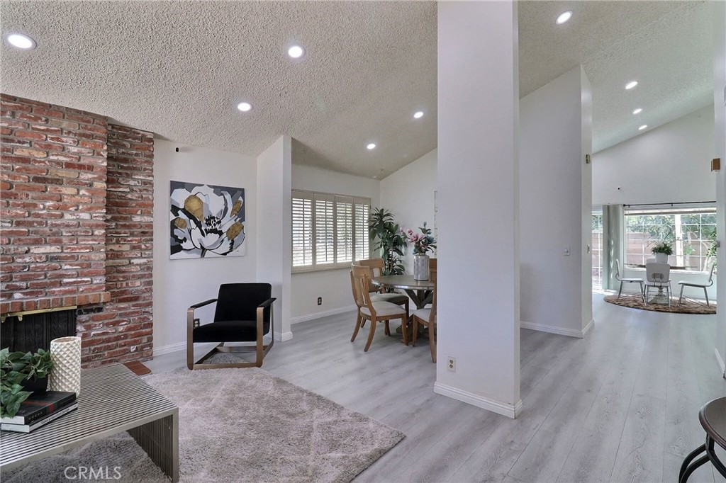 14605 Seron Property Photo 5