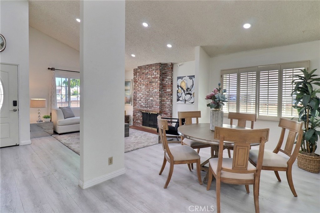 14605 Seron Property Photo 6