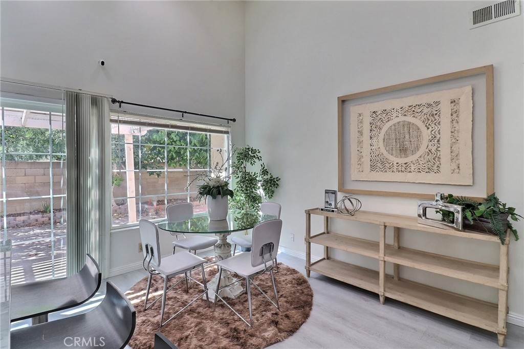 14605 Seron Property Photo 7
