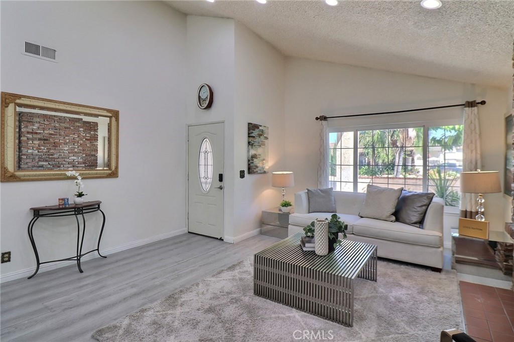 14605 Seron Property Photo 10