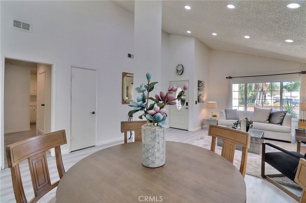 14605 Seron Property Photo 14