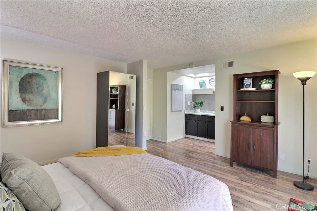 14605 Seron Property Photo 24