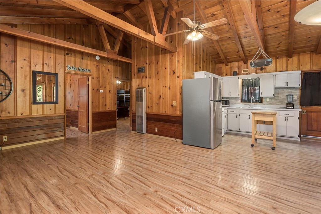 459 Delle Property Photo 5
