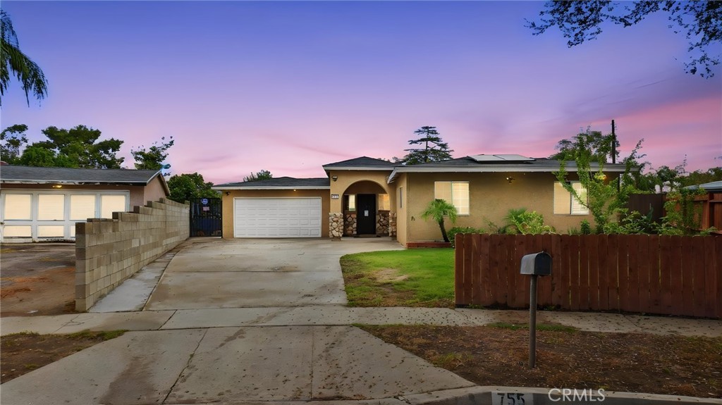755 N Macy Property Photo