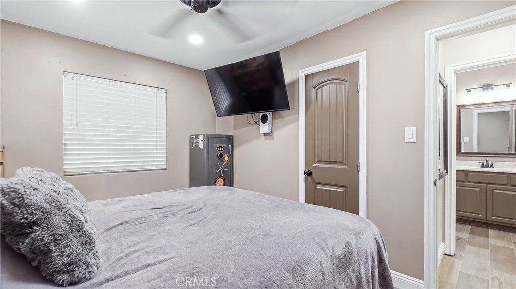 755 N Macy Property Photo 24