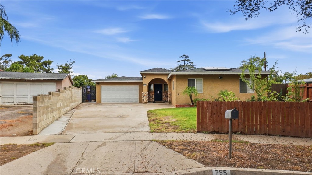 755 N Macy Property Photo 47