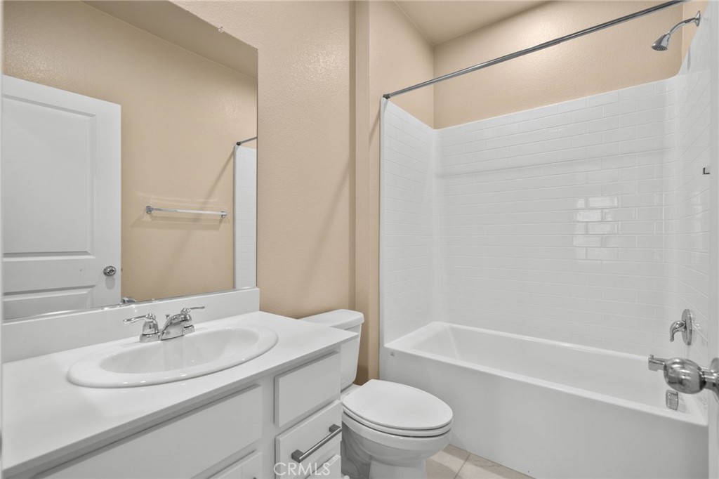3121 E Silver Sky Drive Property Photo 9