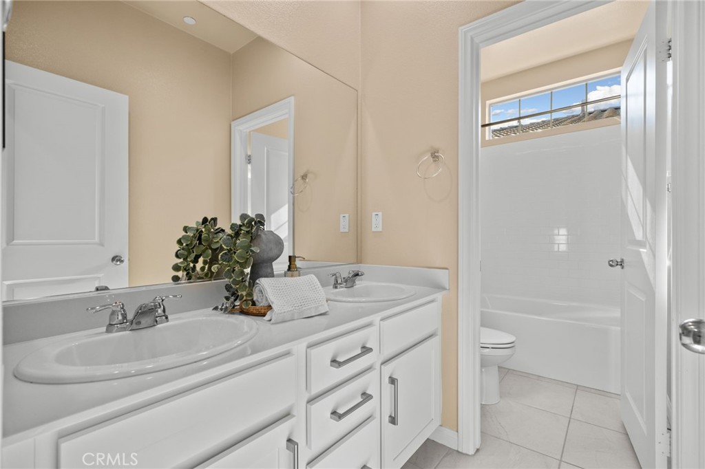 3121 E Silver Sky Drive Property Photo 37