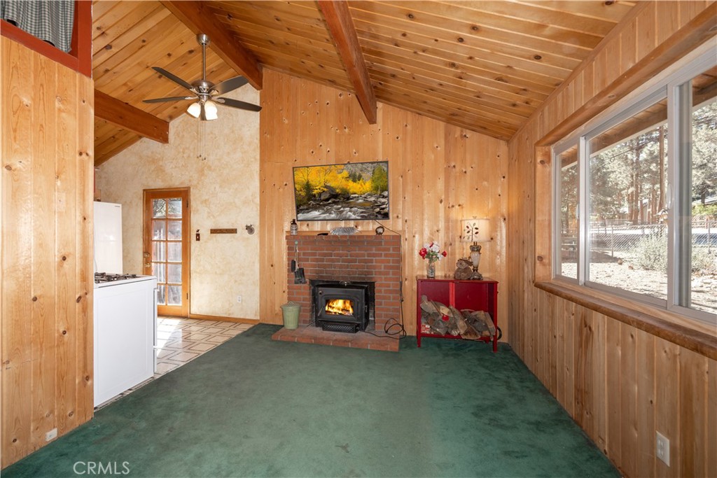 337 Holmes Lane Property Photo 3