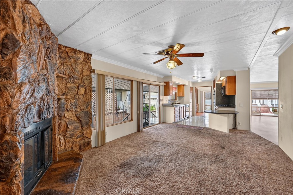 1365 Thornwood Square Property Photo 12