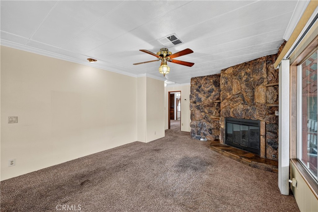 1365 Thornwood Square Property Photo 14