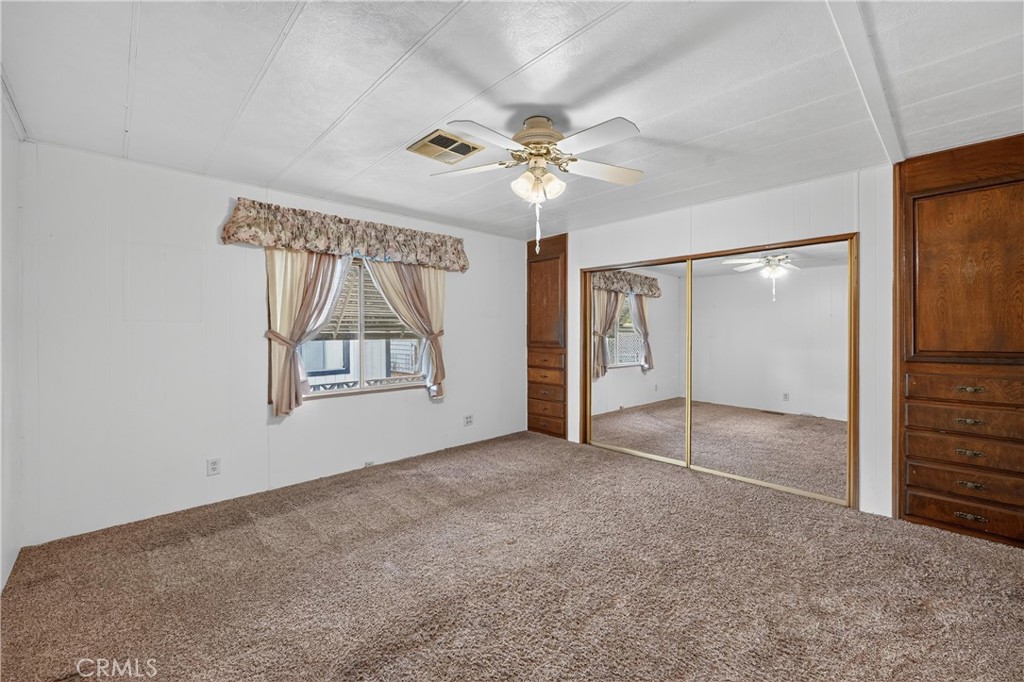 1365 Thornwood Square Property Photo 15