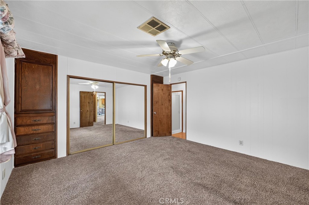 1365 Thornwood Square Property Photo 16