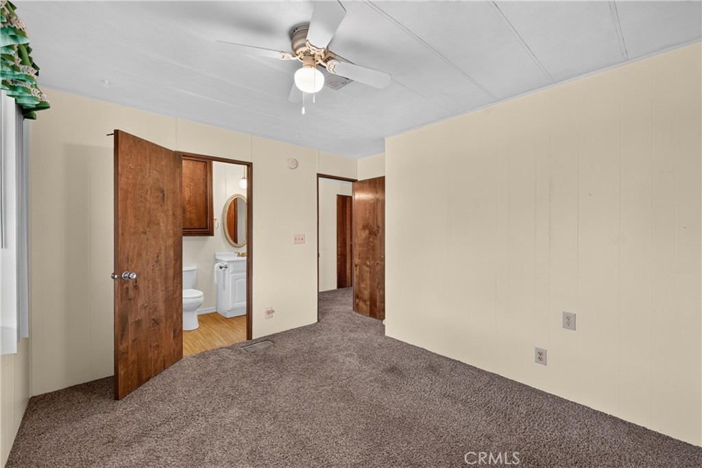 1365 Thornwood Square Property Photo 21