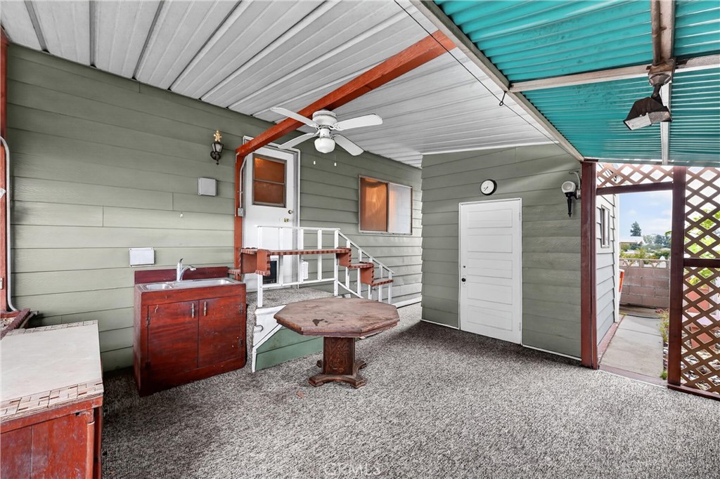 1365 Thornwood Square Property Photo 23