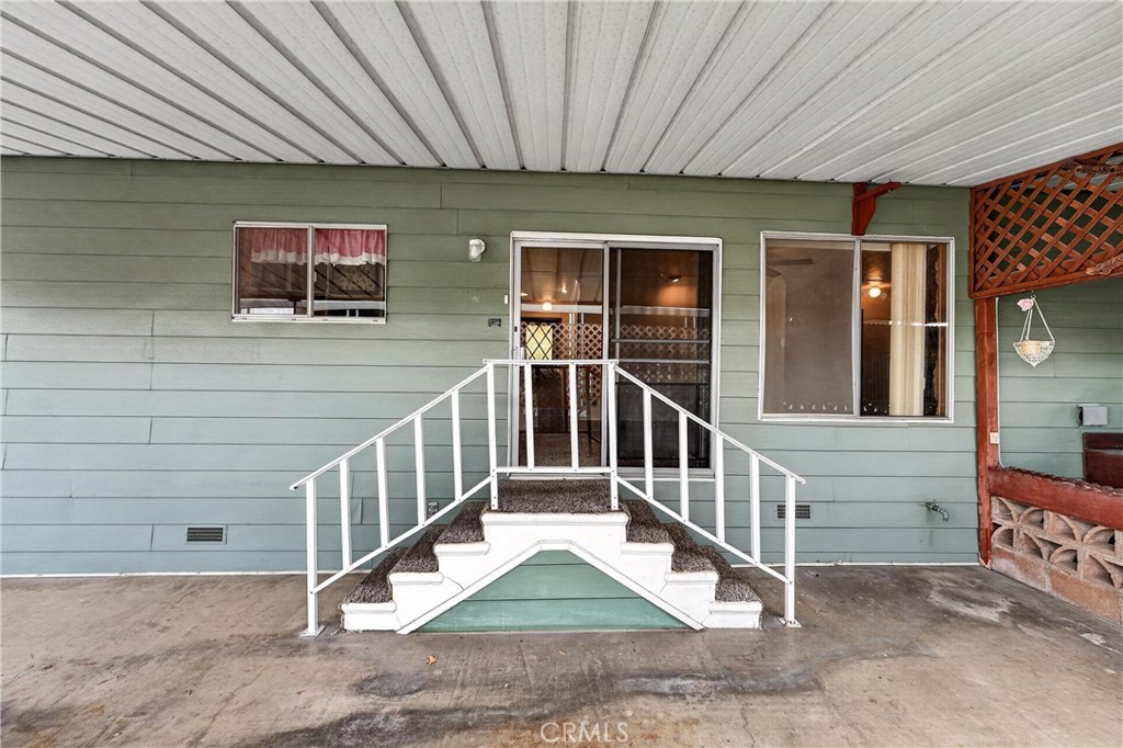 1365 Thornwood Square Property Photo 25