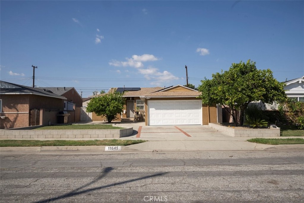 11645 Faculty Dr Property Photo 2