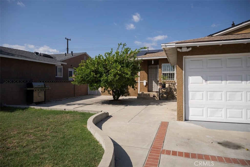 11645 Faculty Dr Property Photo 5