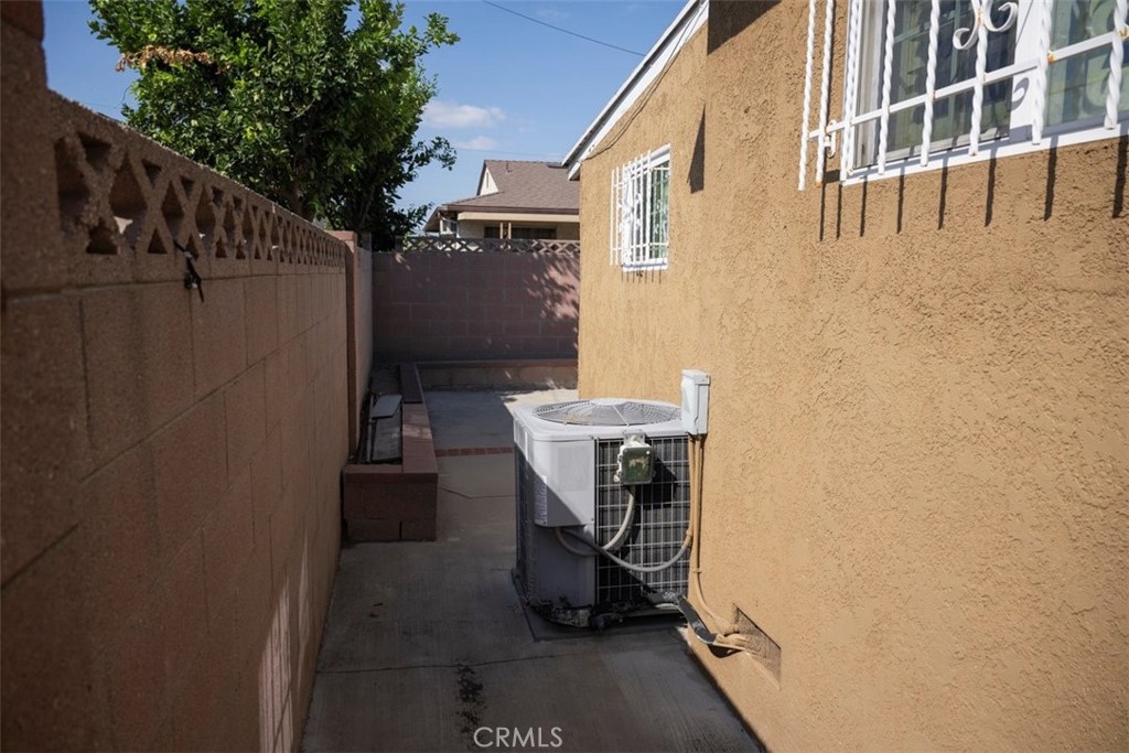 11645 Faculty Dr Property Photo 8