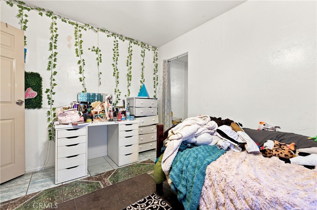 26277 28th Property Photo 29
