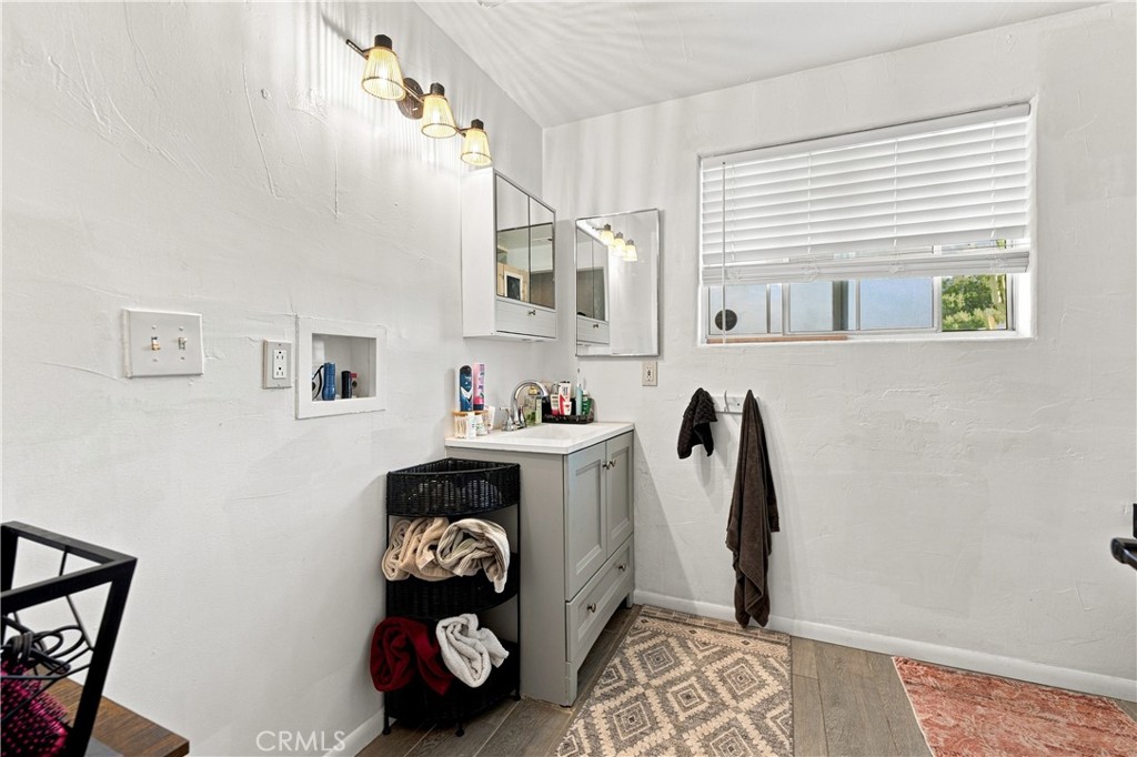 26277 28th Property Photo 33