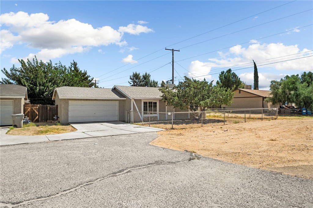 9891 3rd Avenue Property Photo 3