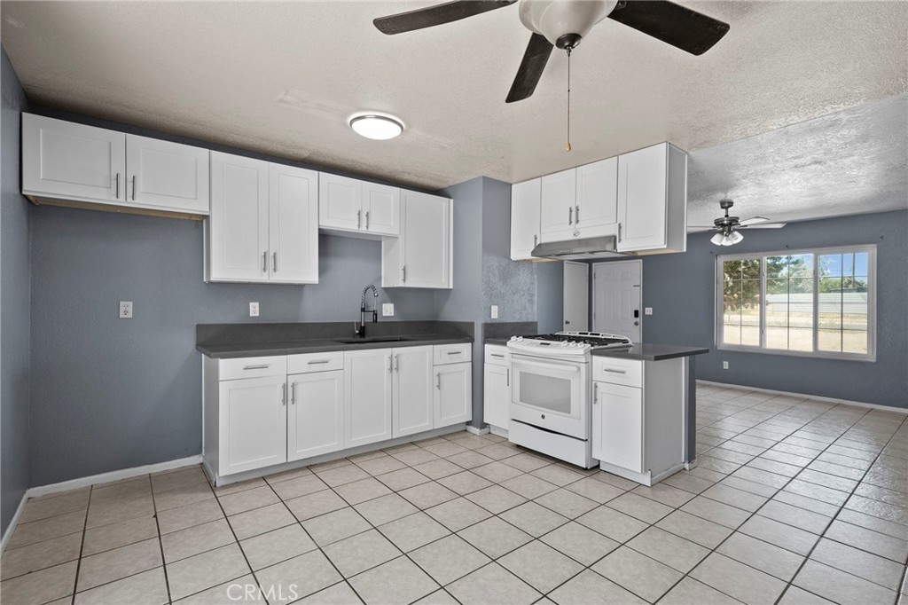 9891 3rd Avenue Property Photo 11