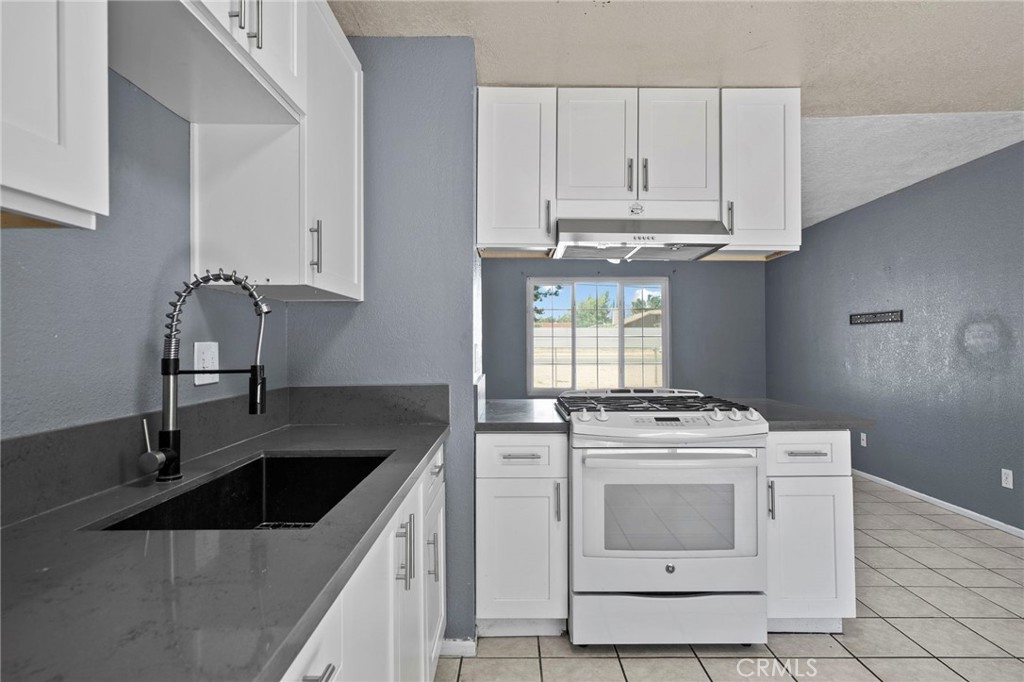 9891 3rd Avenue Property Photo 13