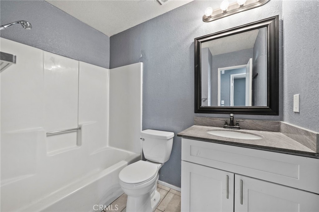 9891 3rd Avenue Property Photo 18