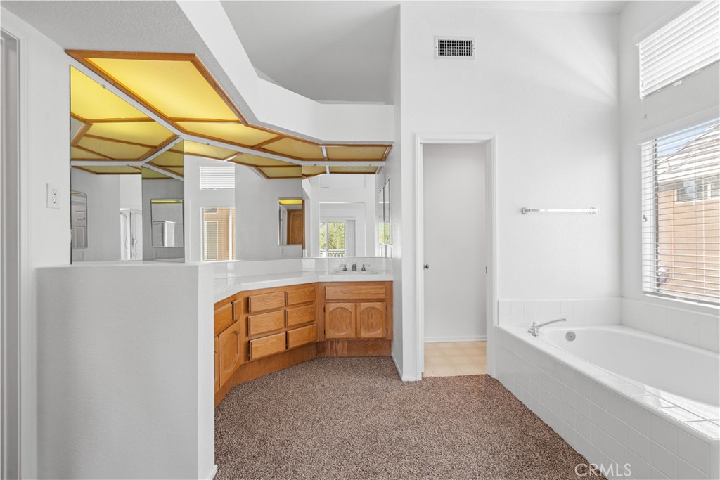 10011 Thornbird Court Property Photo 25