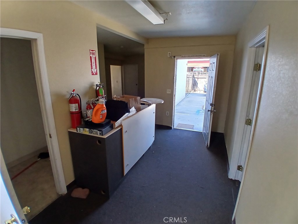 690 W Esplanade Avenue Property Photo 6