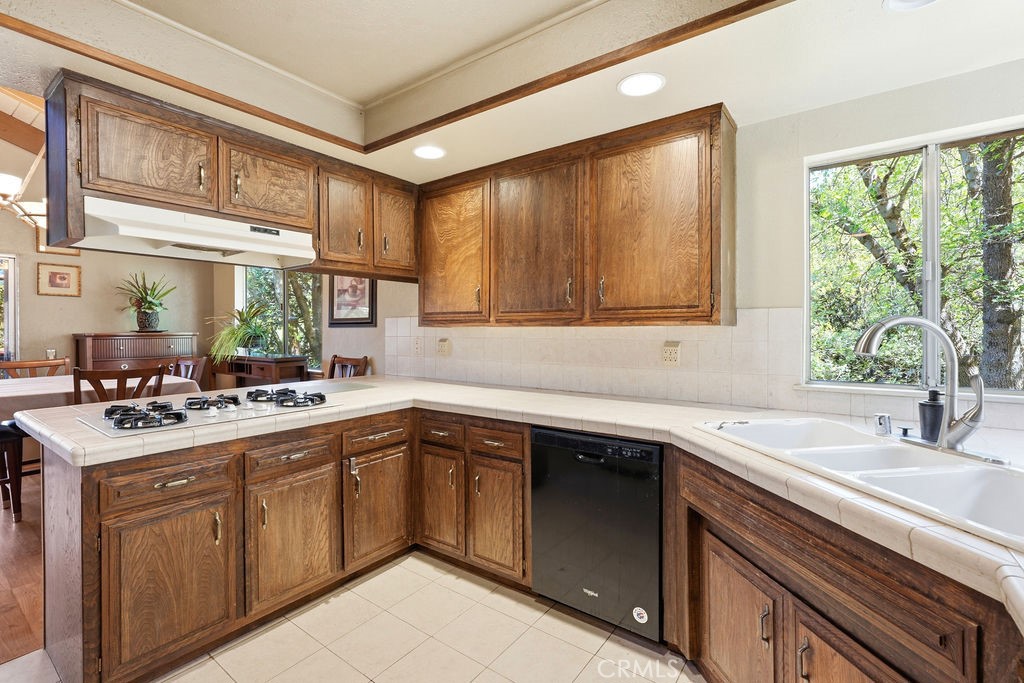 320 Delle Property Photo 19