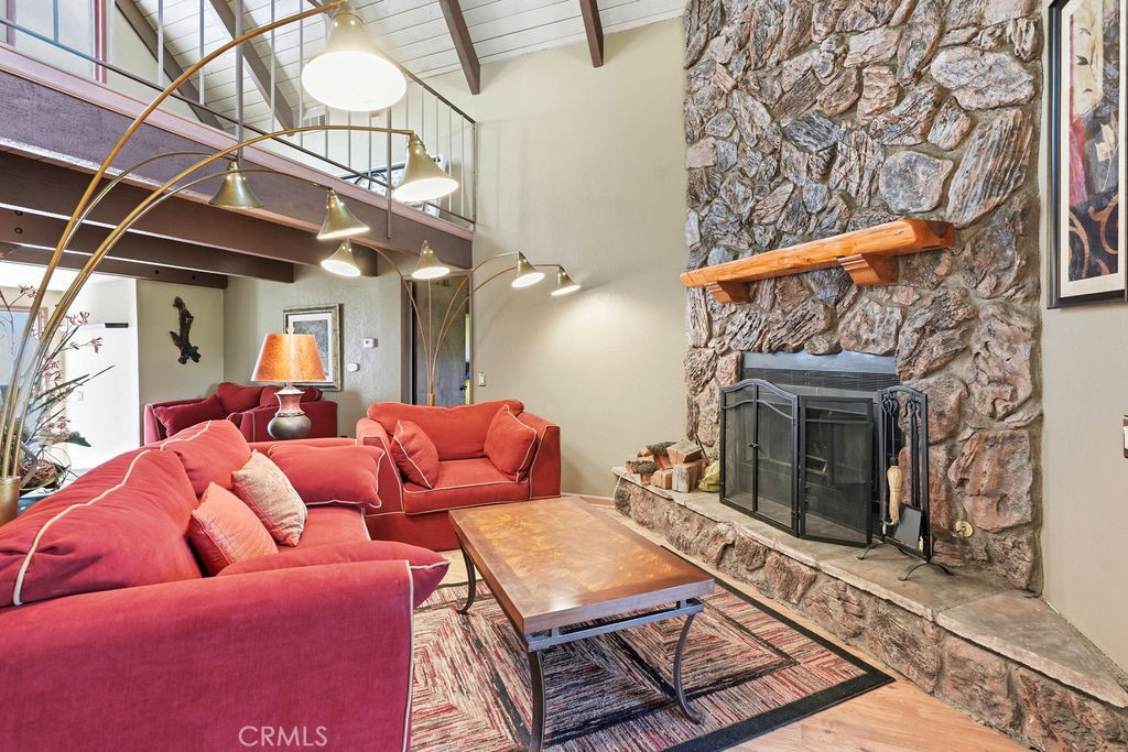 320 Delle Property Photo 22