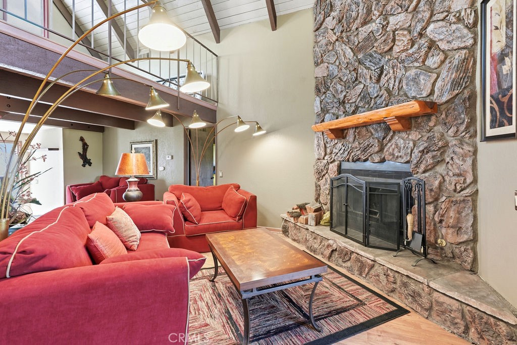 320 Delle Property Photo 23