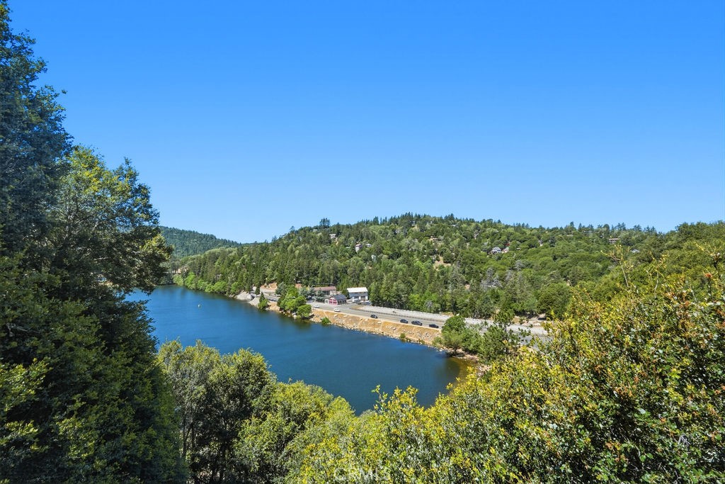 320 Delle Property Photo 42