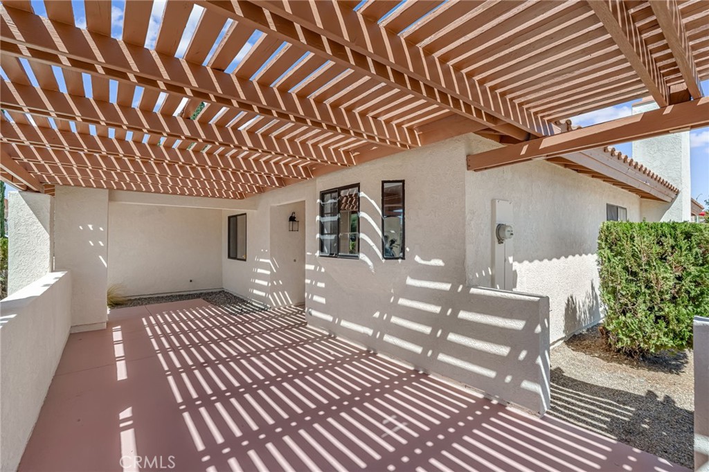 14690 Burgundy Property Photo 8