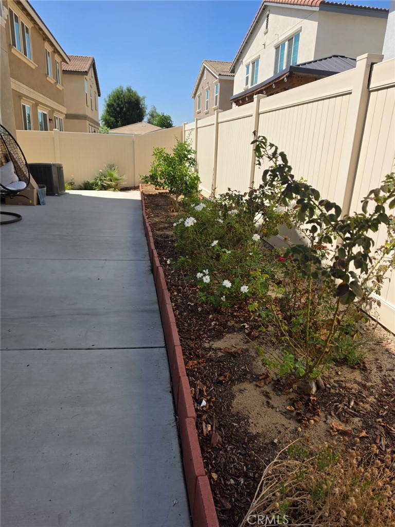 24926 Gossamer Court Property Photo
