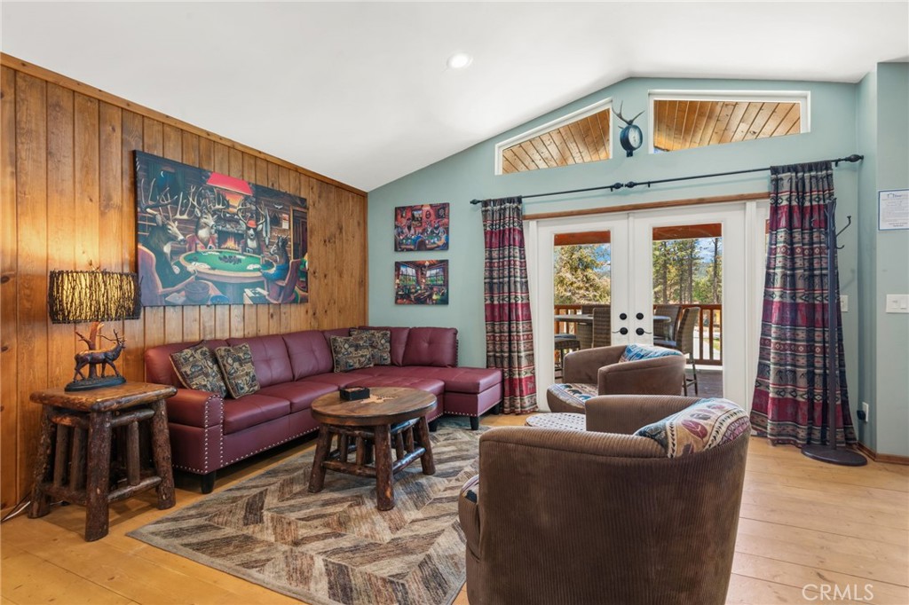 40697 Beaver Lane Property Photo 9