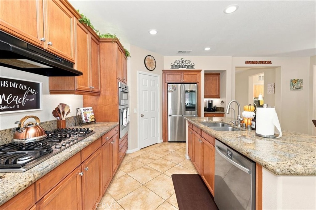25241 Pacific Crest Property Photo 25
