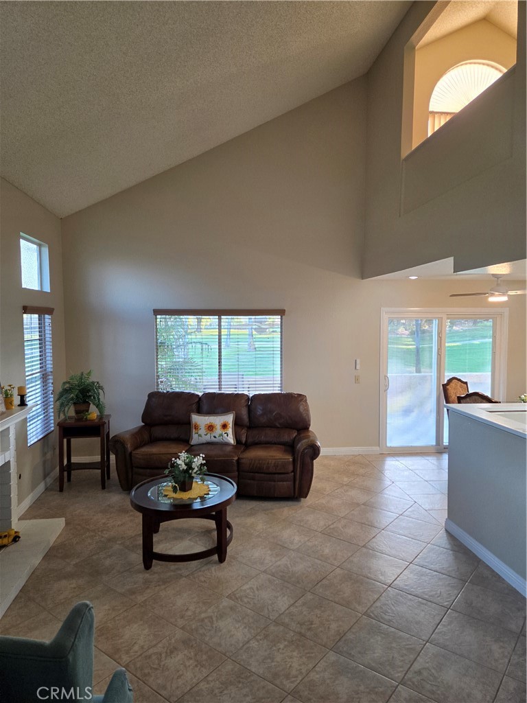 495 La Costa Dr. Property Photo 2