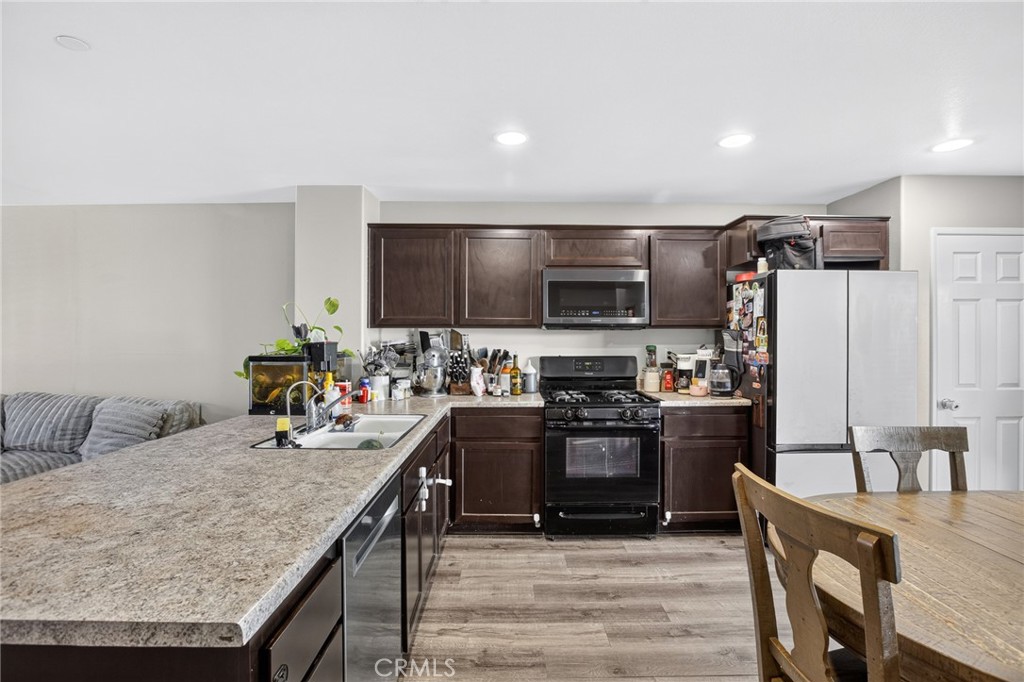 7014 Alderwood Property Photo 8