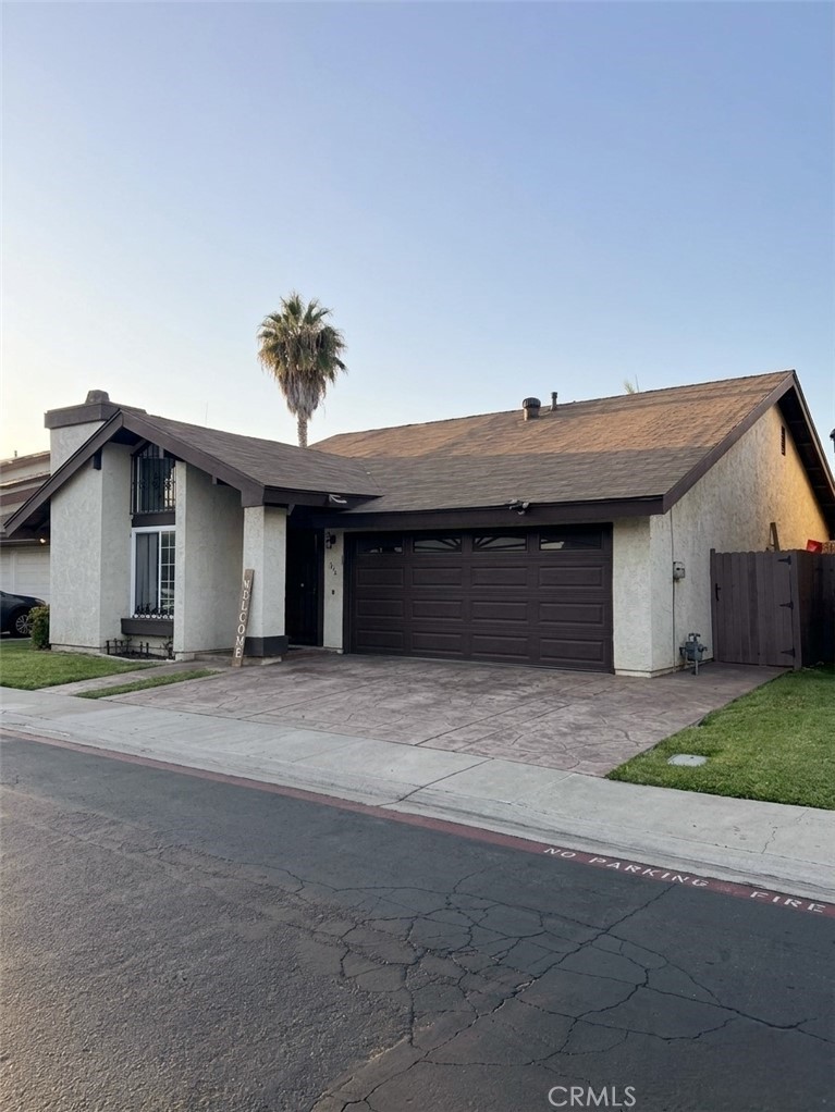 1221 27th Property Photo 3