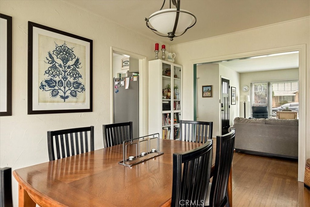 326 Bond Property Photo 19