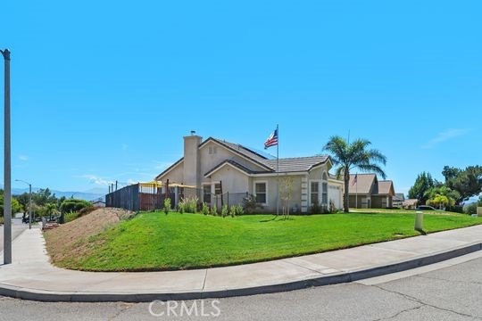 5925 Louise Street Property Photo 2